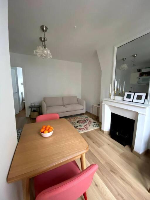 Modern Appartement W/ Tour Eiffel View In The 7Th Paris Exterior foto