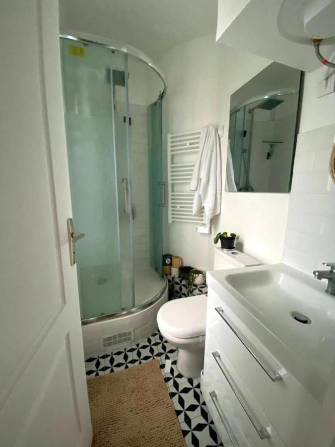 Modern Appartement W/ Tour Eiffel View In The 7Th Paris Exterior foto
